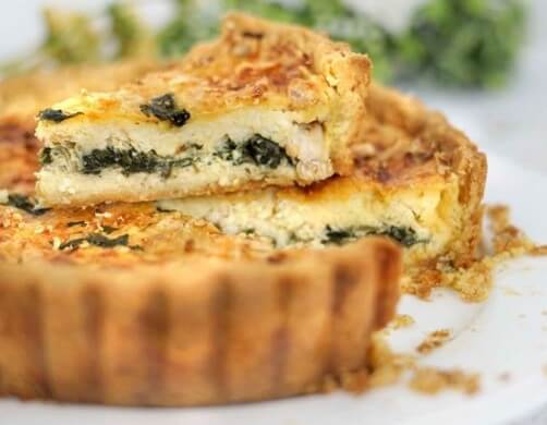 Salah satu pastry andalan bikinan Fran adalah Quiche Bayam